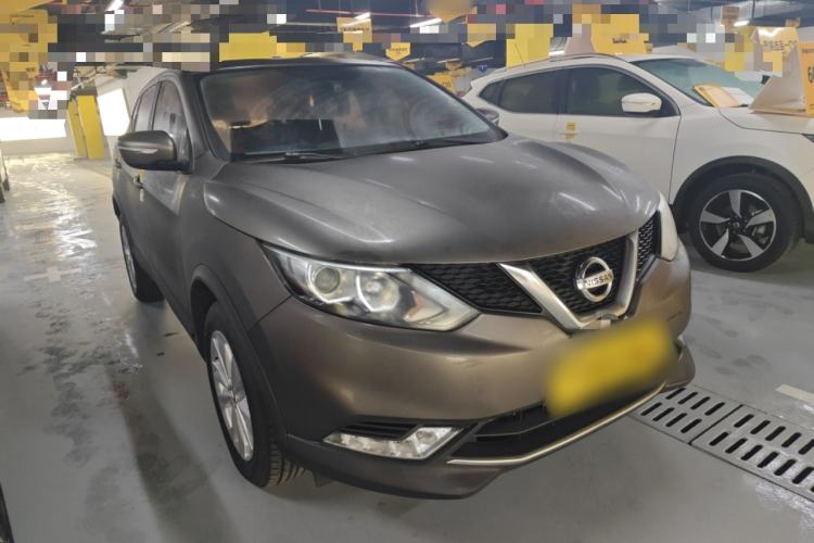 Used Nissan Qashqai 2017 2.0L CVT Elite Edition China V Standard Front Right 45 Deg