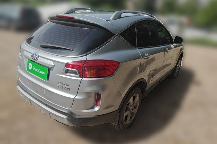 Used Bestune X80 2013 2.0L automatic luxury version
