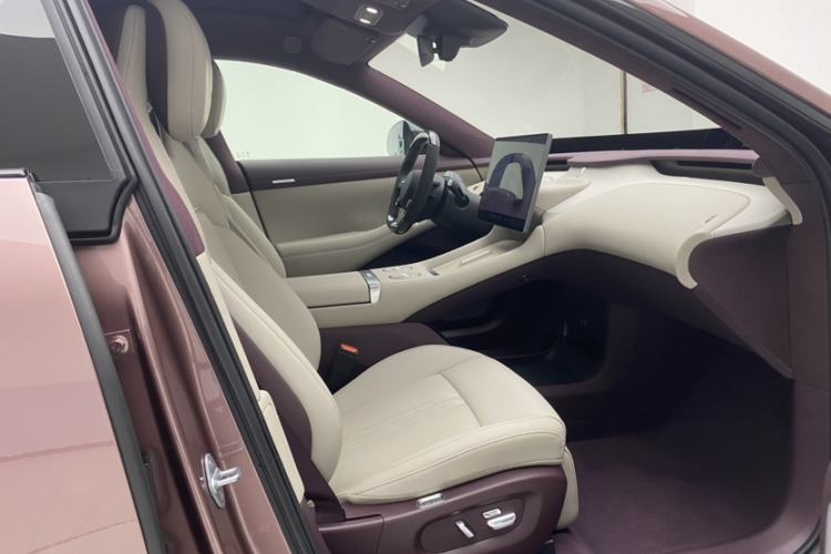 Used Xiaomi Auto YU7 2025 Ultra-Long Range High-Performance All-Wheel-Drive Max Edition