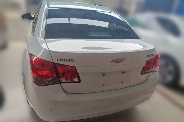 Used Chevrolet Cruze 2013 1.6L SE MT Rear