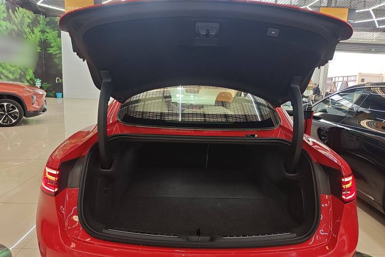 Used Hima Luxeed S7 2025 785 km Ultra