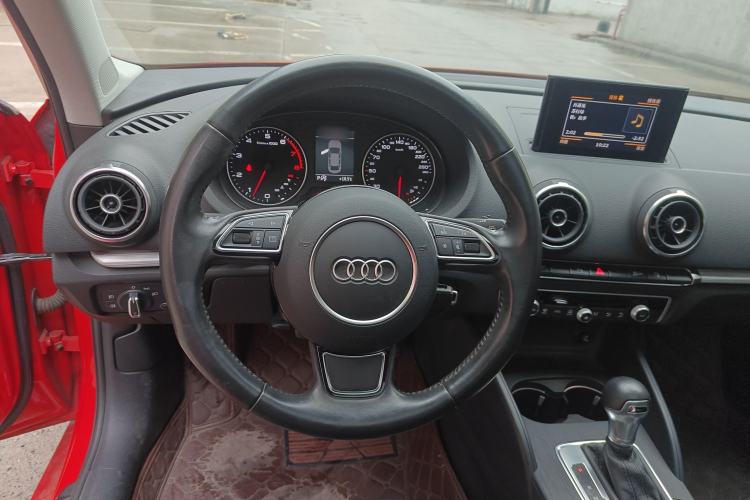 Used Audi A3 2014 Limousine 35 TFSI Automatic Comfort Model
