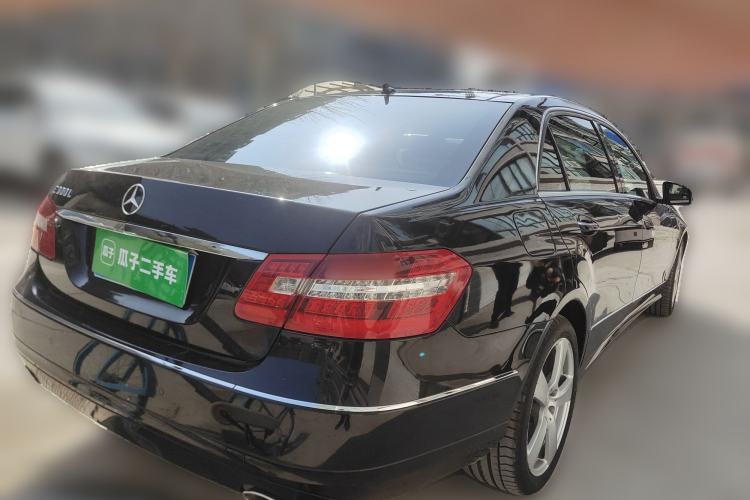 Used Mercedes-Benz E-Class 2013 E 300 L Stylish Model
