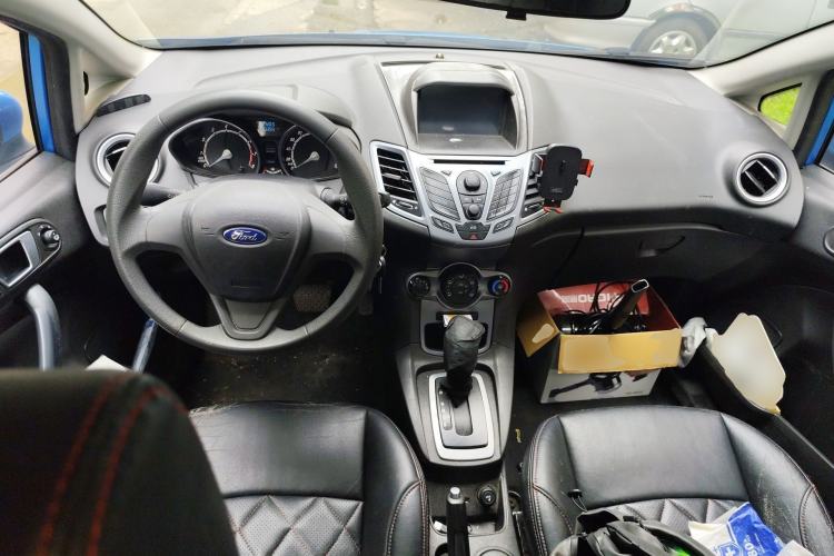 Used Ford Fiesta 2013 Hatchback 1.5L Automatic Fashion Edition Center Console