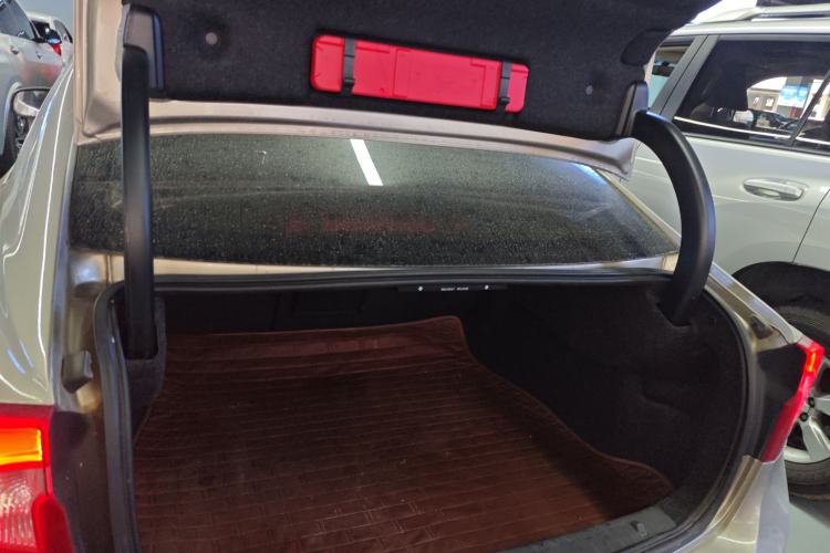 Used Volvo S60 2015 S60L 2.0T Zhiyuan Edition
