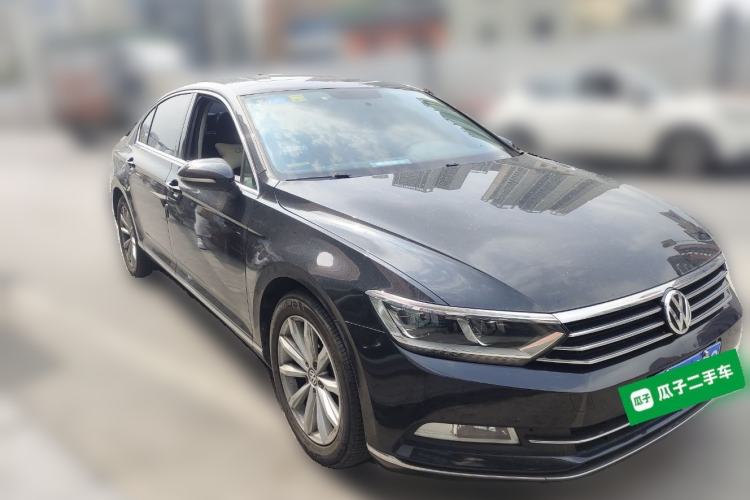 Used Volkswagen Magotan 2019 330TSI DSG Leading Model China VI Standard Front Right 45 Deg