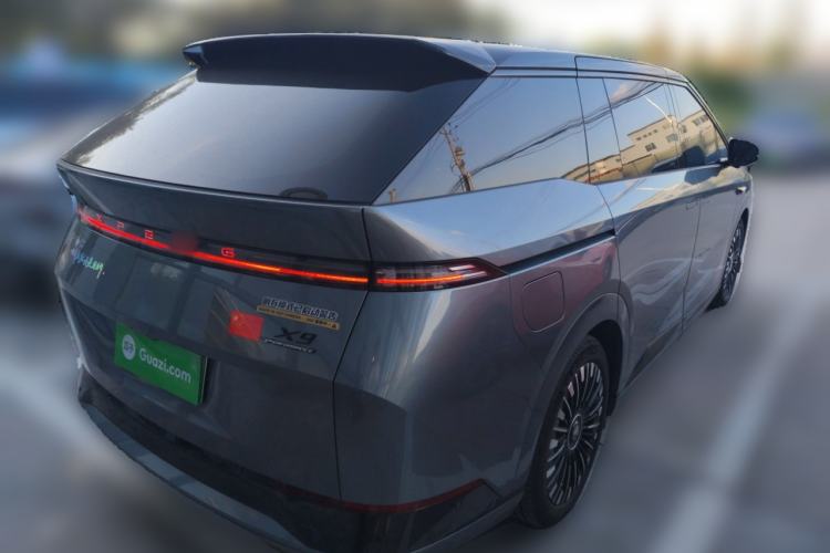 Used XPeng X9 2025 Starship Edition Rear Right 45 Deg