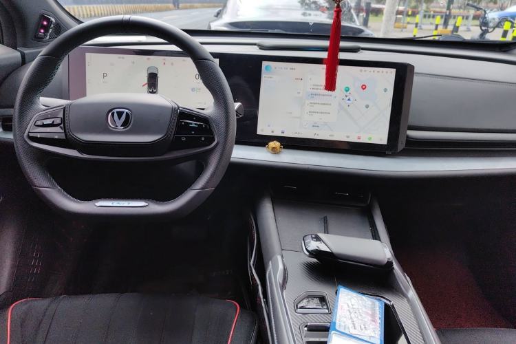 Used CHANGAN UNI-T 2023 Second-Generation 1.5T Prestige Model Interior 2