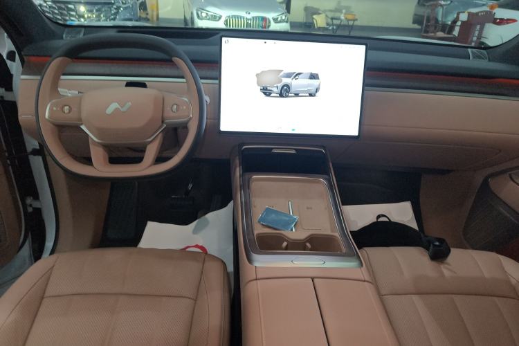 Used ONVO Luxeed L90 2025 Model—Max Six-Seater Version