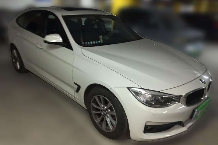 Used BMW 3 Series GT 2014 320i Leading Model
