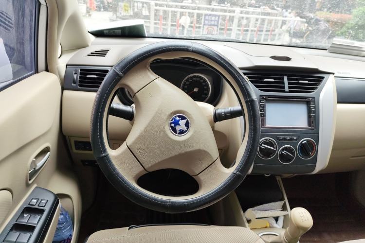 Used Venucia D50 2014 1.6L Manual Splendid Edition
