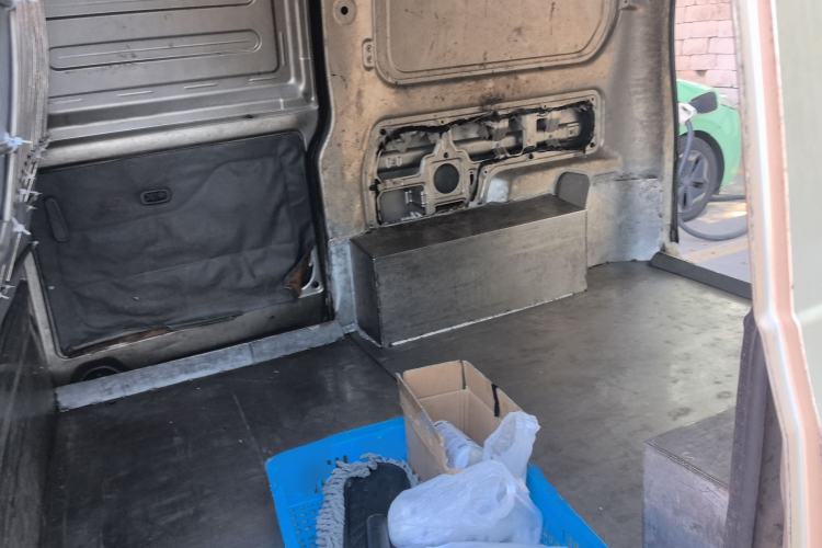 Used Wuling Rongguang V 2016 1.5L Practical Version Left Rear Seat