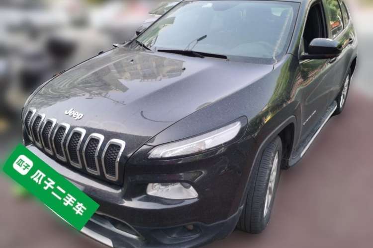 Used Jeep Cherokee 2017 2.0L Superior Edition