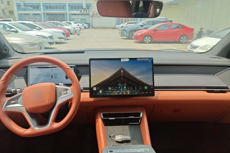 Used BYD Tang L 2025 DM 175KM Drone Player Edition Center Console