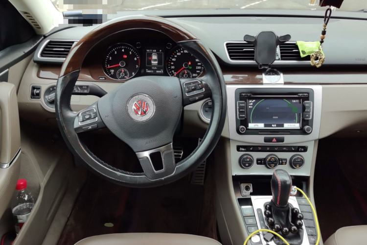 Used Volkswagen Magotan 2015 2.0 TSI Prestige Model Steering Wheel