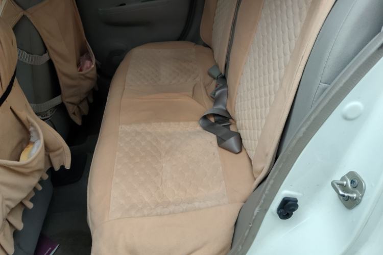 Used Nissan March 2010 1.5L Automatic Easy-Style Version
