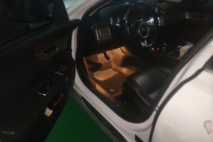 Used Jaguar XFL 2017 XFL 2.0T 200PS Windflower Edition
