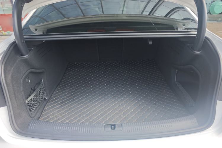 Used Audi A4L 2020 40 TFSI Luxury Dynamic Model Interior 9