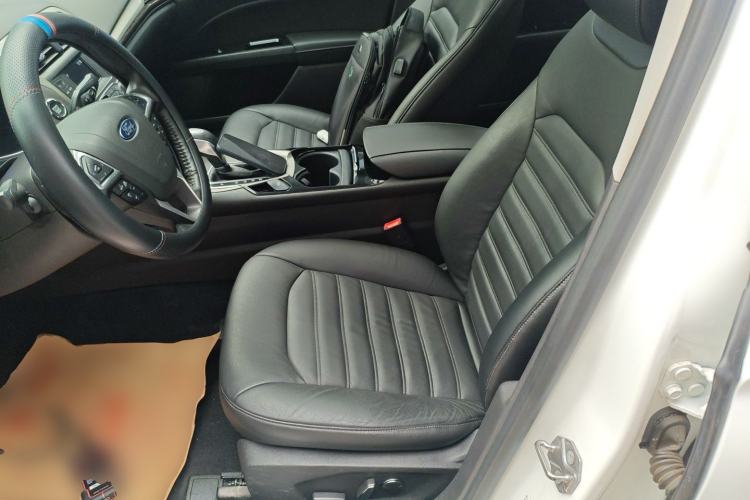 Used Ford Mondeo 2013 2.0L GTDi 200 Fashion Edition Left Front Seat