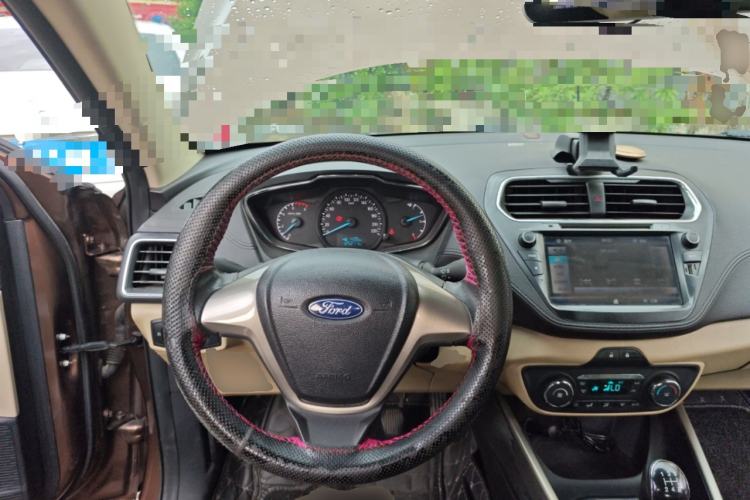 Used Ford Escort 2015 1.5L Manual Fashion Edition