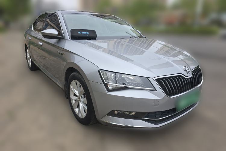 Used Skoda Superb 2018 TSI280 DSG Comfort Edition China V Standard Front Right 45 Deg