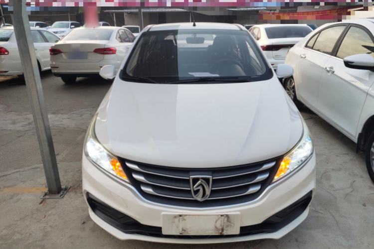 Used Baojun 310 2016 1.2L manual Comfort trim level