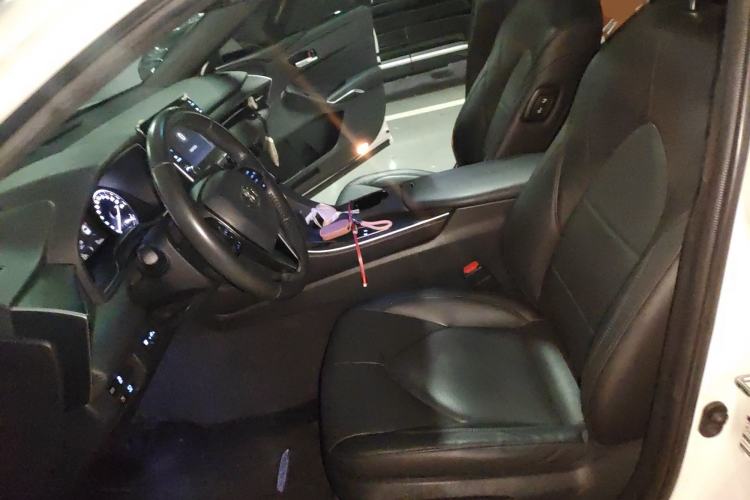 Used Toyota Avalon 2019 2.0L XLE Premium Edition China VI