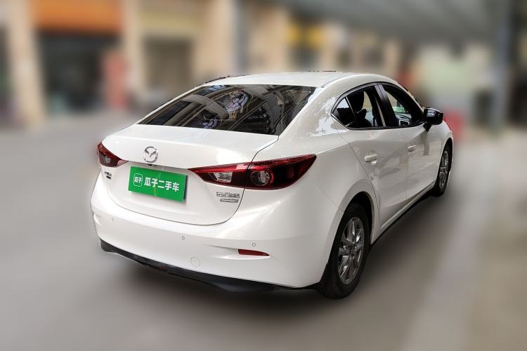 Used Mazda 3 Axela 2017 Sedan 1.5L Automatic Luxury Model China VI Standard Rear Right 45 Deg