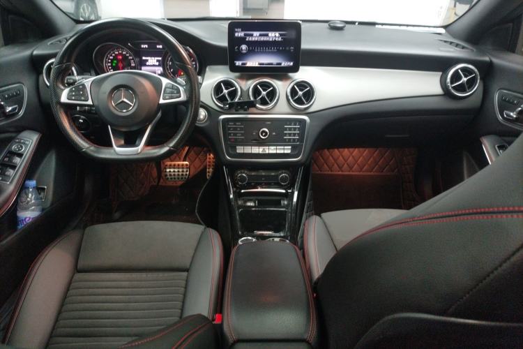 Used Mercedes-Benz CLA 2018 CLA 220 4MATIC Center Console