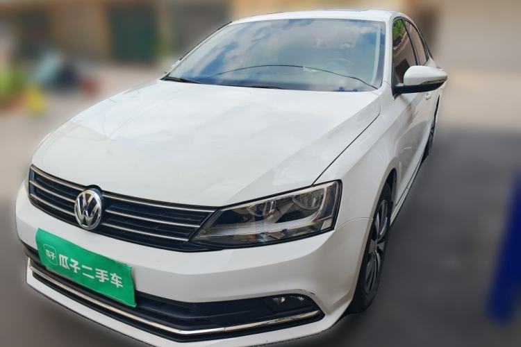 Used Volkswagen Sagitar 2017 180TSI Automatic Luxury Edition