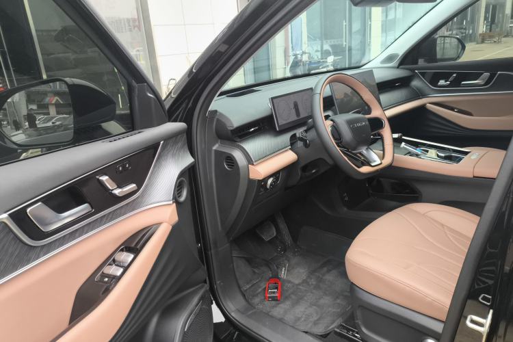 Used Chery Tiggo 8 L 2024 2.0T Two-Wheel Drive Prestige Version 5 Seats
