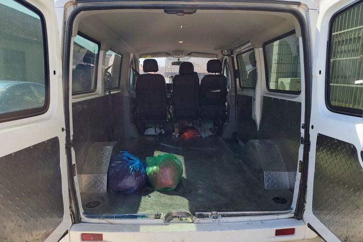 Used SAIC MAXUS Xintu V80 2023 2.0T Manual Classic Aoyuntong Short Wheelbase Ultra-Low Roof 5/6-Seater
