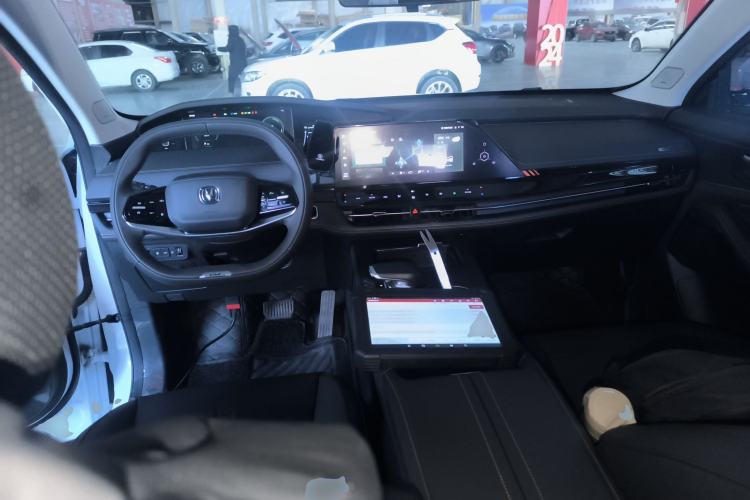 Used CHANGAN UNI-K iDD 2022 Blue Whale iDD 130km 1.5T Excellence Model Interior 2