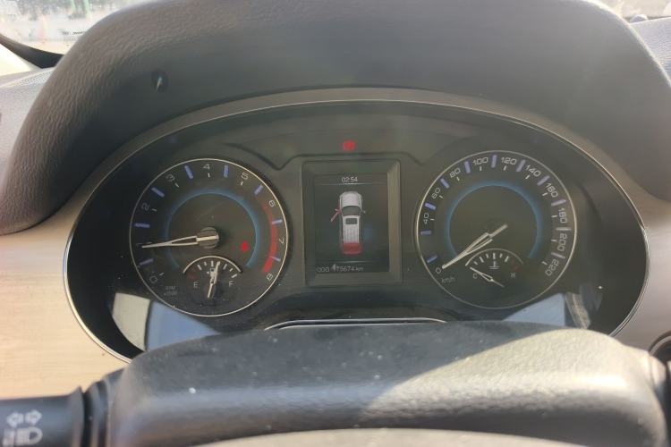 Used Haval H2 2017 Red-Label 1.5T Manual Two-Wheel Drive Luxury Model
