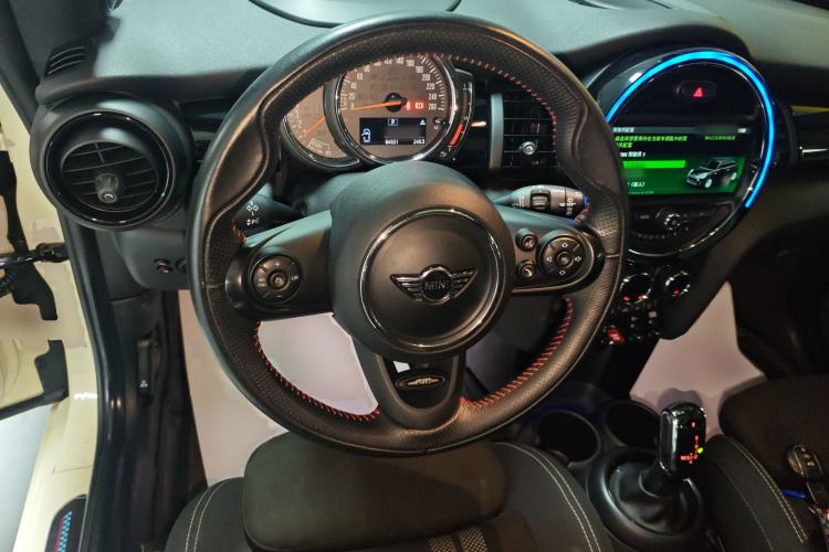 Used MINI MINI 2018 1.5T COOPER Racing Driver