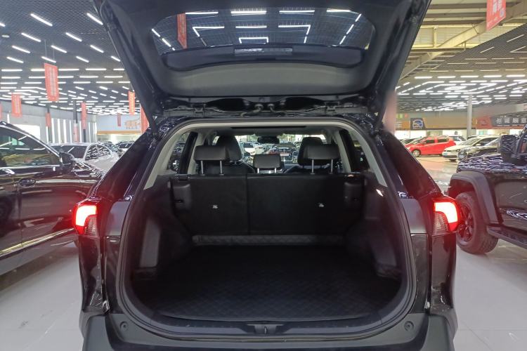 Used Toyota RAV4 2024 2.0L CVT Two-Wheel Drive Fashion Plus Edition Trunk