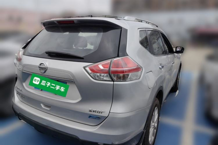 Used Nissan X-Trail 2015 2.5L CVT Leading MAX Edition 4WD Rear Right 45 Deg