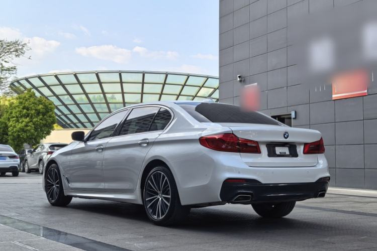 Used BMW 5 Series 2020 530Li Leading Model M Sport Package Exterior 2