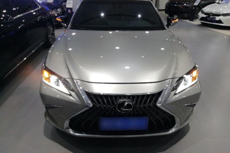 Used Lexus ES 2022 200 Excellence Edition
