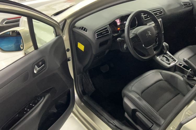 Used Citroen C4 Sega 2016 1.2THP Automatic Luxury Model Driver Seat