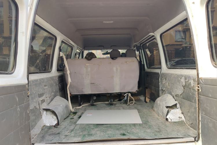 Used Ford Classic Transit 2013 2.8T Diesel Logistics Model with Short Wheelbase and Mid-Roof JX493ZLQ4
