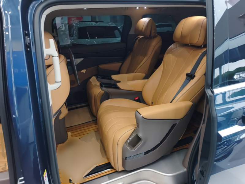 Used Denza D9 2022 DM-i 970 Four-Wheel Drive Flagship Model — 16