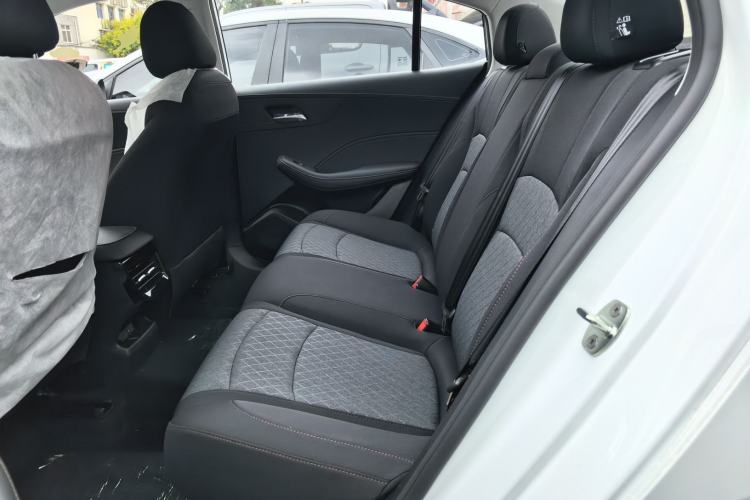 Used Roewe i5 2026 Model 1.5L Manual Comfort Version Left Rear Seat