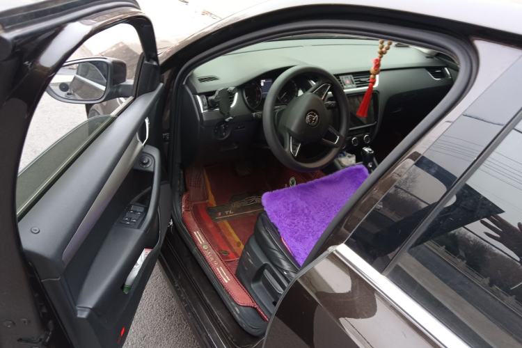 Used Skoda Octavia 2019 1.5L Automatic SmartDrive Comfort Edition China VI Standard