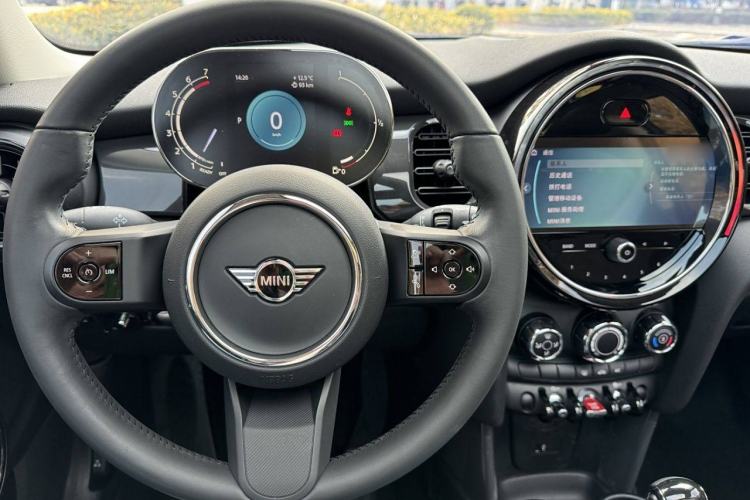 Used MINI MINI 2023 1.5T ONE