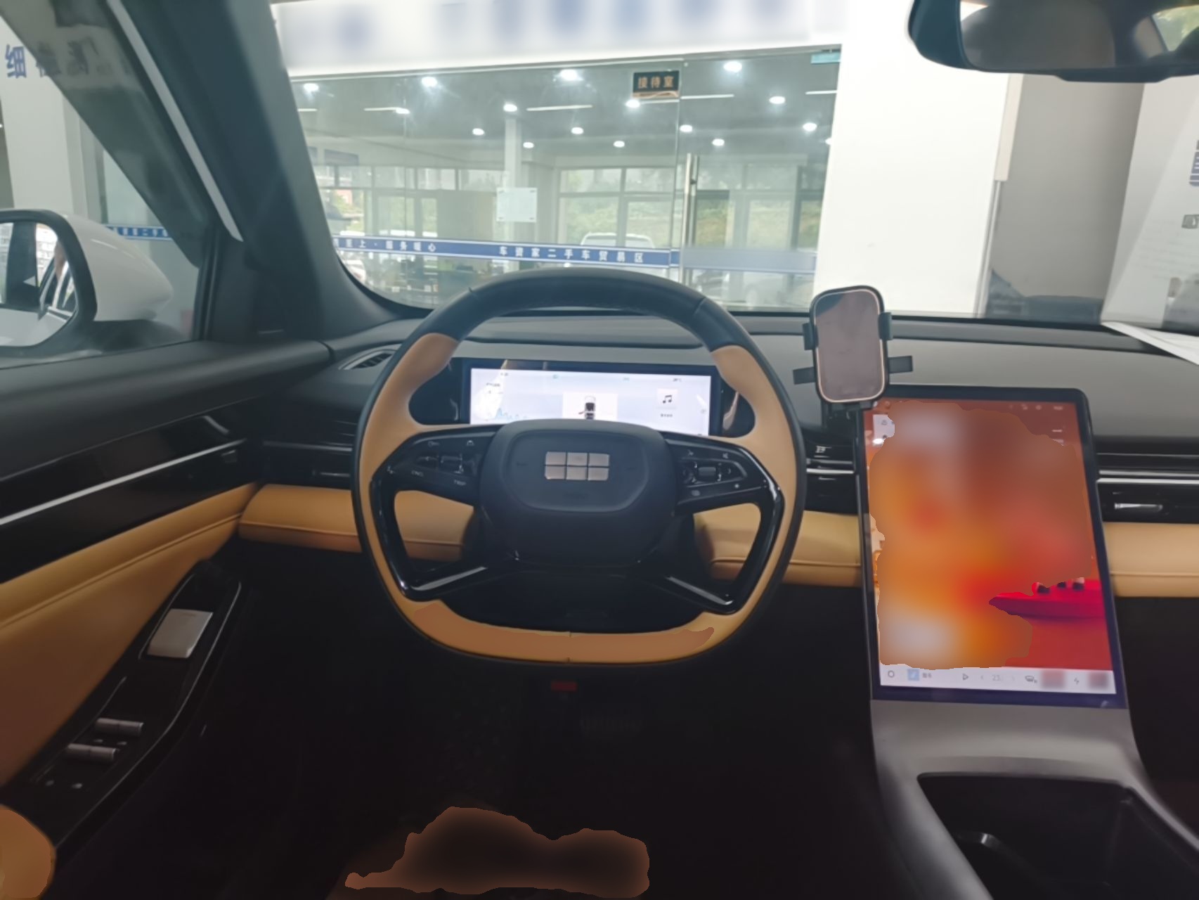 Geely Galaxy L6 2024 125km PLUS Dragon Edition — снимка 13