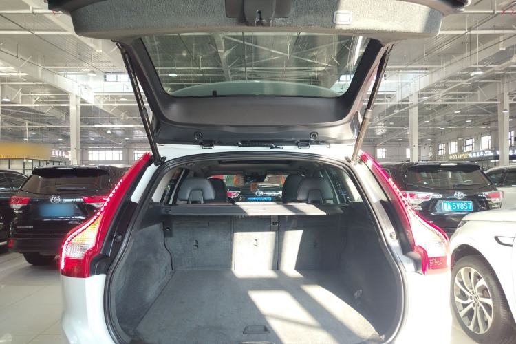 Used Volvo XC60 2017 T5 AWD Smart Upgrade Edition