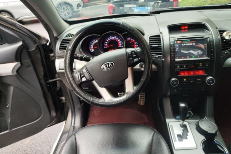 Used Kia Sorento 2012 2.4L Gasoline Supreme Edition Steering Wheel