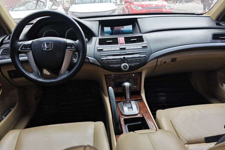 Used Honda Accord 2012 2.0L SE Center Console
