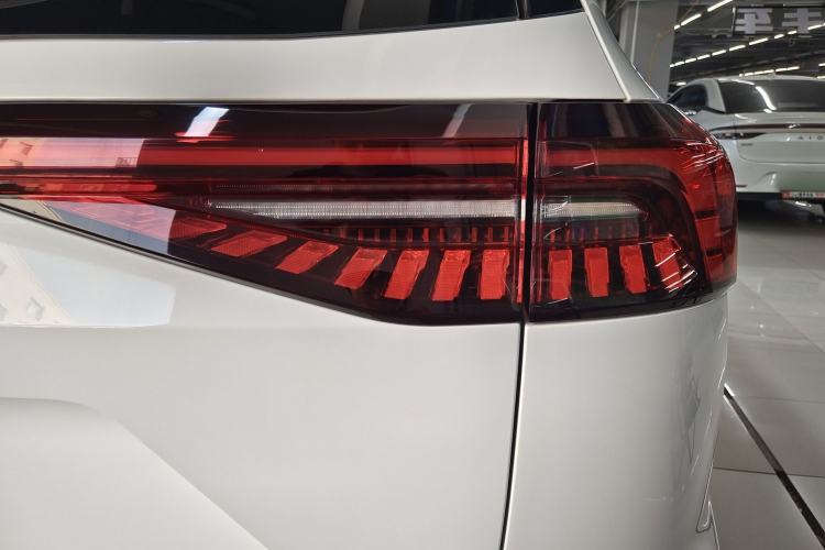 Used Chery Tiggo 8 PRO New Energy 2023 Champion Edition 1.5T 100km Glory Version Exterior 5